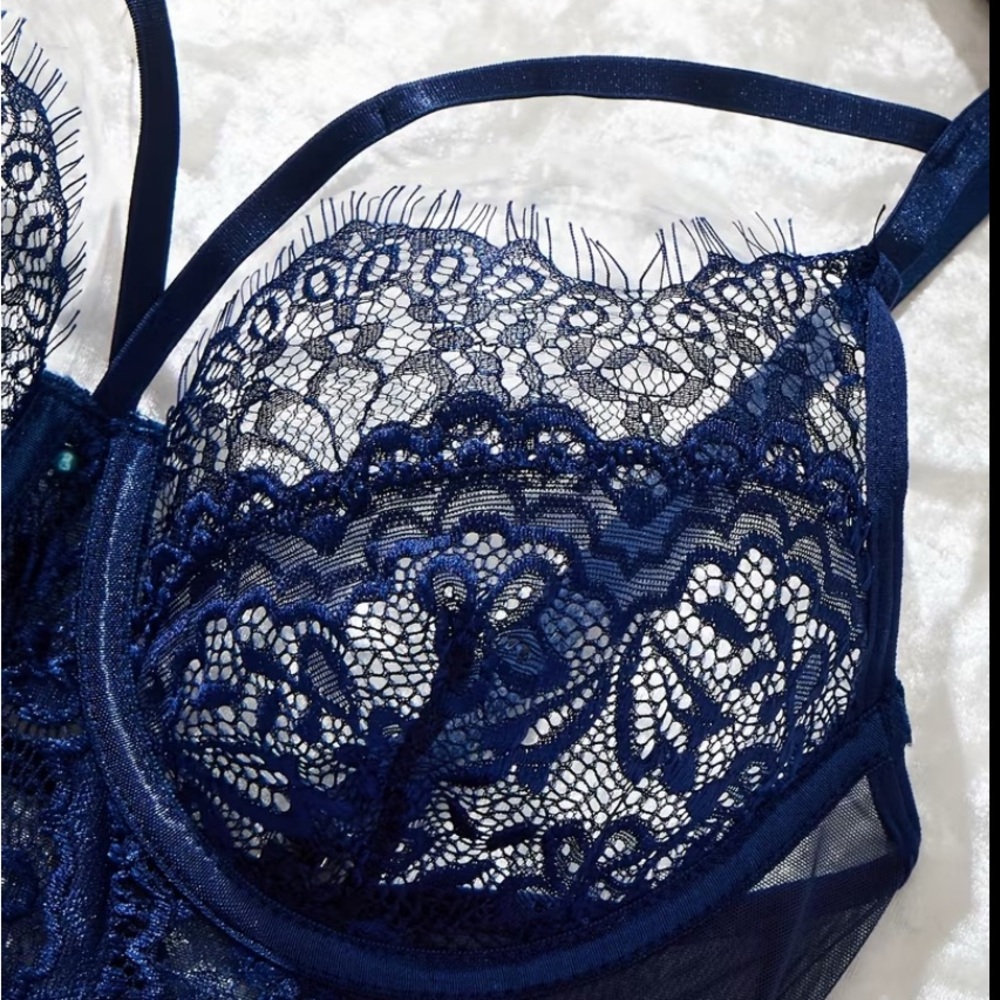 Elegant Navy Lace Bodysuit - Picture 3 of 6